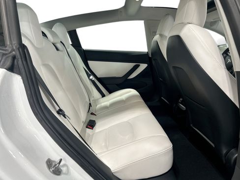 Certified 2021 Tesla Model 3 Long Range AWD/4WD image 11