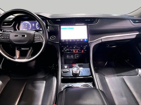 Used 2022 Jeep Grand Cherokee L Limited AWD/4WD image 16