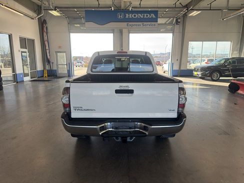 Used 2012 Toyota Tacoma 4x4 Double Cab image 4