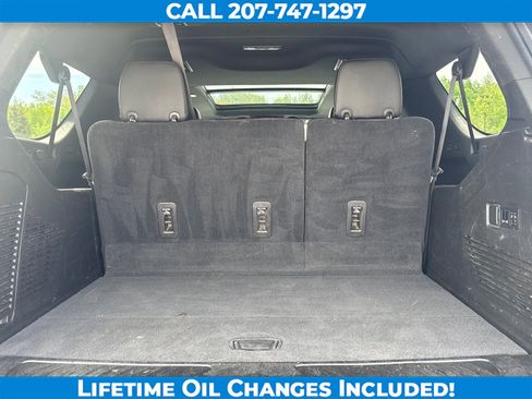 Used 2021 Chevrolet Suburban LT w/ LT Signature Package AWD/4WD image 10