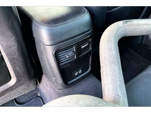 Used 2018 Dodge Charger GT w/ Blacktop Package AWD/4WD image 13