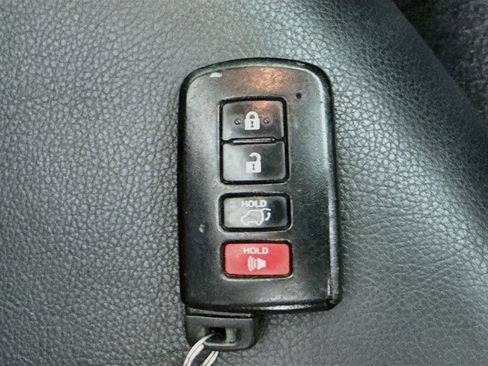 Used 2015 Toyota RAV4 Limited w/ Technology Package FWD image 36