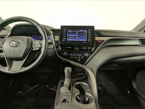 Used 2022 Toyota Camry SE w/ Convenience Package image 24