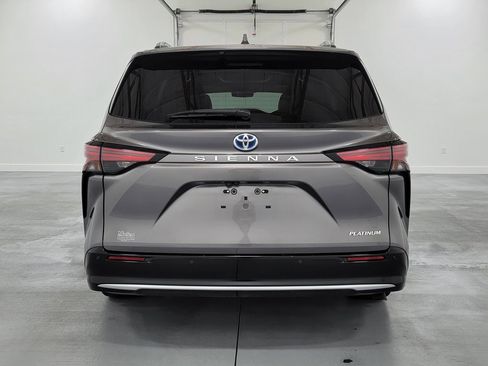 Used 2021 Toyota Sienna Platinum w/ Protection Package (TMS) FWD image 8