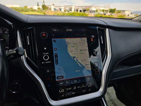 Used 2022 Subaru Outback Premium image 31