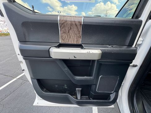 Used 2018 Ford F350 Lariat w/ Camper Package AWD/4WD image 18