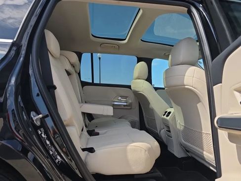 Used 2021 Mercedes-Benz GLB 250 image 43