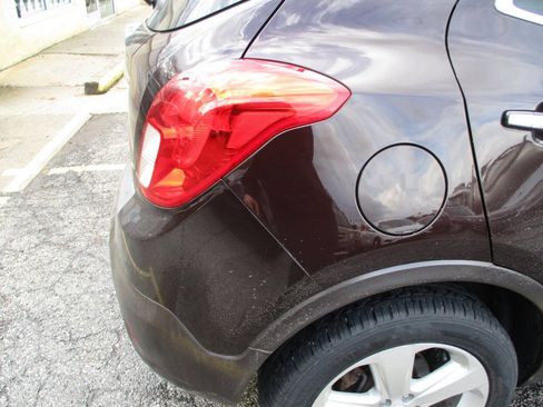 Used 2016 Buick Encore FWD image 18