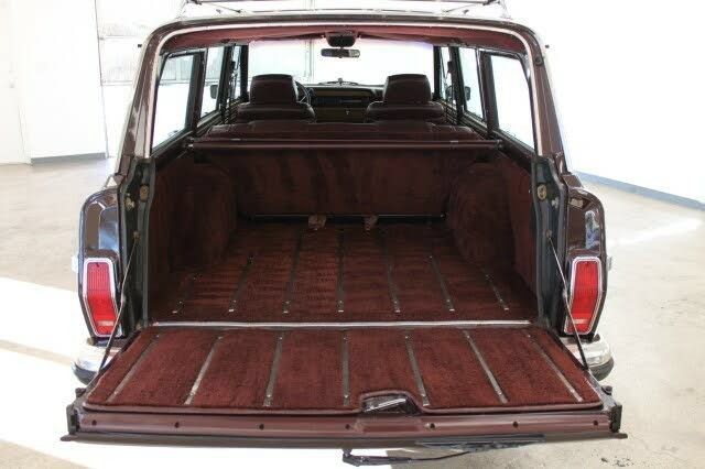 Used 1989 Jeep Grand Wagoneer AWD/4WD image 28