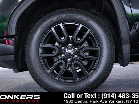Used 2023 GMC Sierra 1500 Elevation AWD/4WD image 13