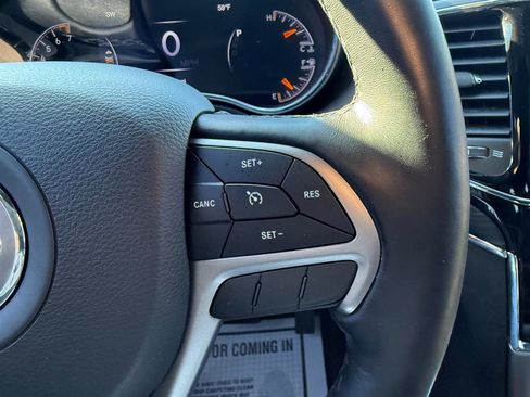 Used 2020 Jeep Grand Cherokee Limited image 13