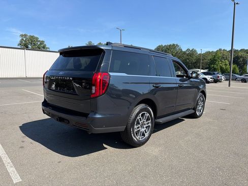Used 2025 Ford Expedition Active RWD image 5