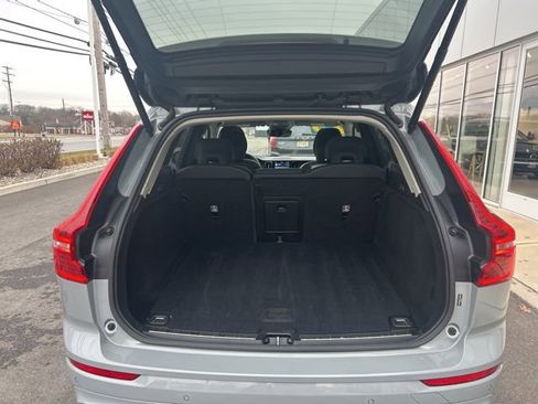 Certified 2025 Volvo XC60 B5 Plus image 11
