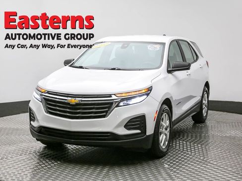 Used 2024 Chevrolet Equinox LS image 1