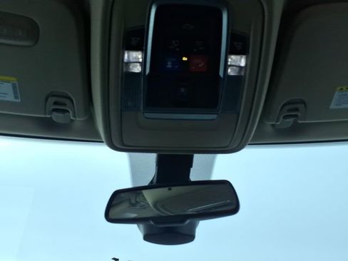 Used 2019 RAM 1500 Laramie image 17