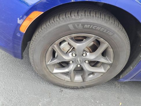 Used 2019 Chrysler Pacifica Touring-L Plus w/ Advanced Safetytec Group image 10