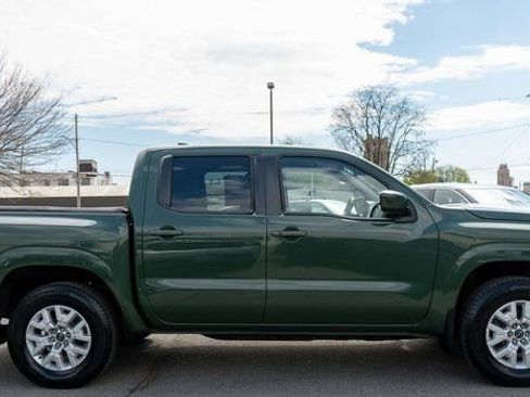 Used 2023 Nissan Frontier SV w/ SV Convenience Package AWD/4WD image 5