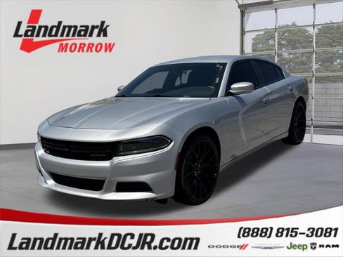 Certified 2022 Dodge Charger SXT image 1