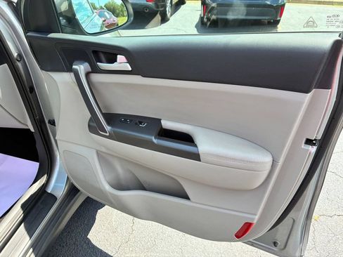 Used 2020 Kia Sportage LX FWD image 27