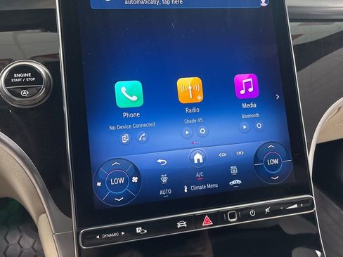 Used 2025 Mercedes-Benz GLC 300 image 17