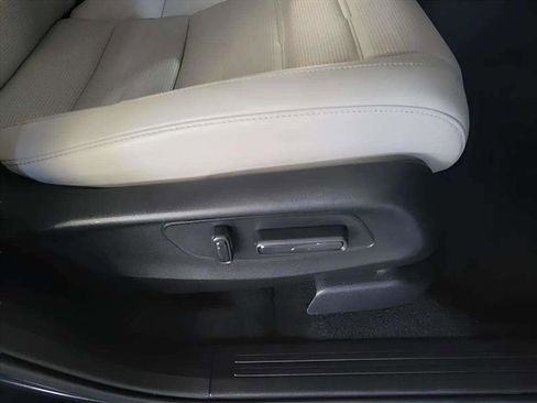 Used 2023 Honda CR-V EX-L image 31