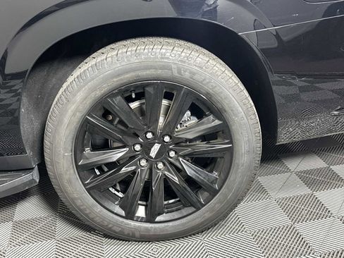 Used 2021 Cadillac Escalade ESV Sport w/ Driver Assist Tech Package AWD/4WD image 21