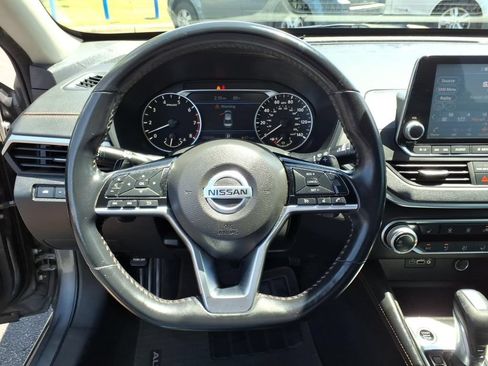 Used 2020 Nissan Altima 2.5 SR w/ Premium Package FWD image 21
