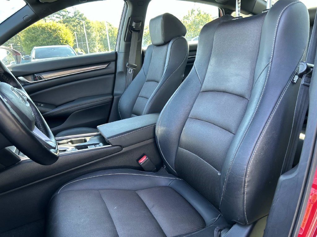 Used 2019 Honda Accord Sport image 18