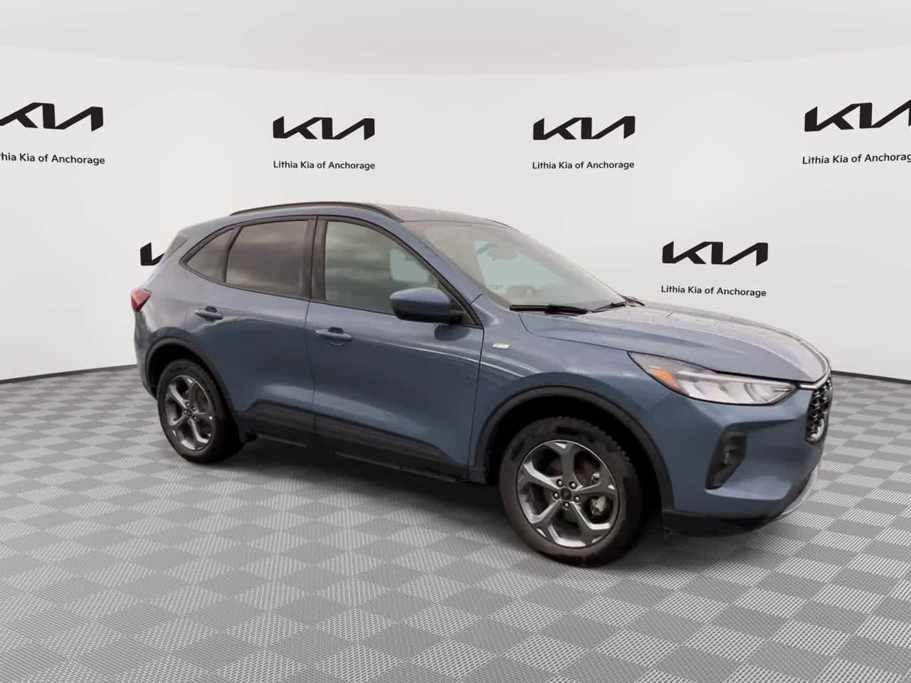 Used 2025 Ford Escape ST-Line Select AWD/4WD image 3