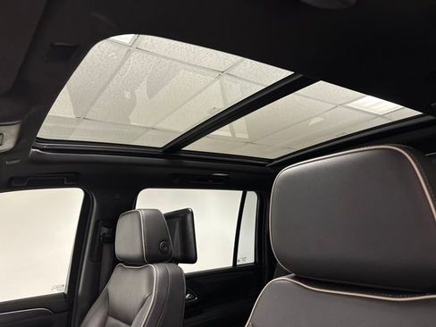 Used 2021 GMC Yukon XL SLT image 13