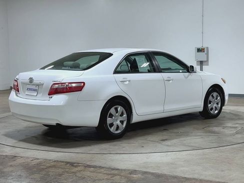 Used 2009 Toyota Camry LE FWD image 8