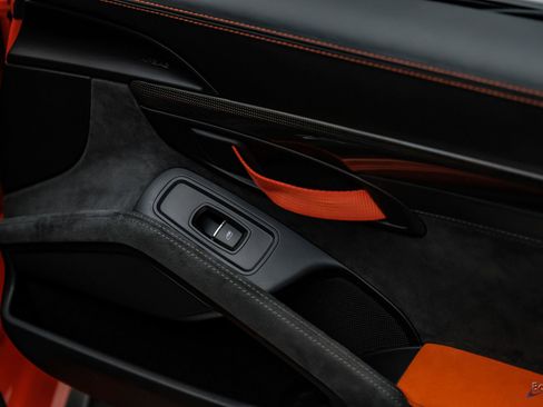 Used 2016 Porsche 911 GT3 RS RWD image 96