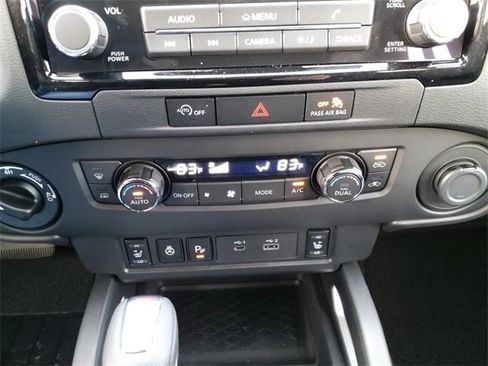 Certified 2024 Nissan Frontier SV w/ Technology Package image 12