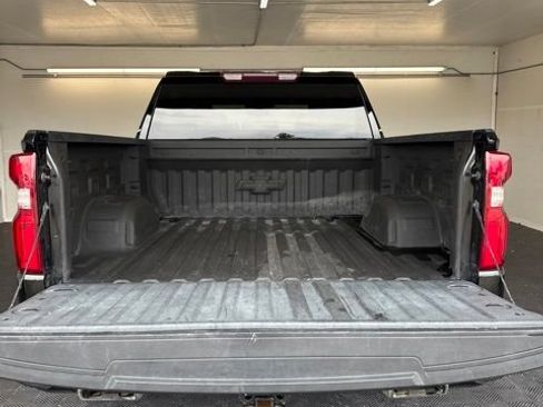 Used 2022 Chevrolet Silverado 1500 Custom Trail Boss AWD/4WD image 6