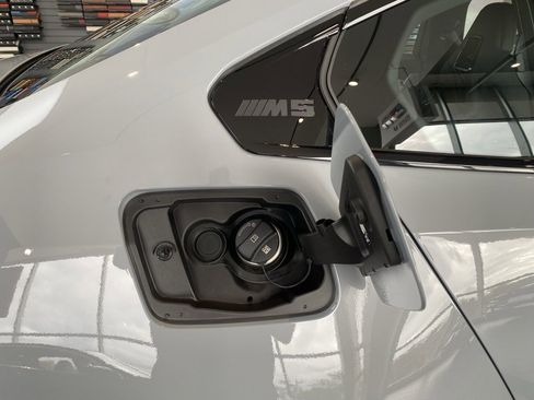 New 2026 BMW M5 w/ Executive Package image 22