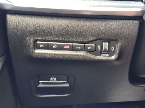 Used 2025 Jeep Wagoneer S Limited AWD/4WD image 24