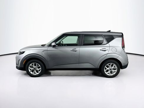 Used 2025 Kia Soul LX w/ LX Technology Package FWD image 4