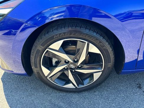 Used 2023 Hyundai Elantra Limited w/ Cargo Package FWD image 12