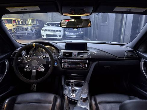 Used 2018 BMW M3 RWD image 20