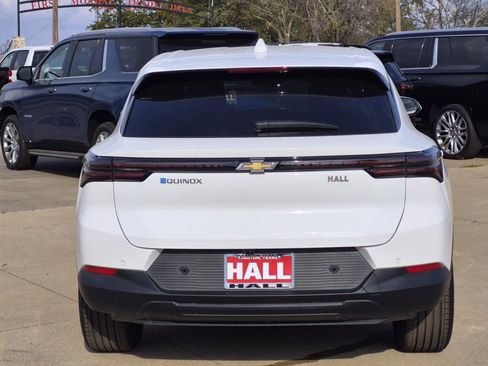 New 2026 Chevrolet Equinox EV LT FWD image 4