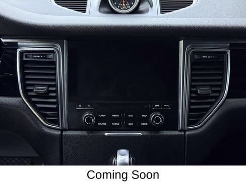 Used 2017 Porsche Macan S AWD/4WD image 23