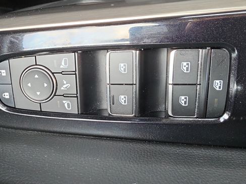 Used 2023 Nissan Pathfinder Platinum w/ Cargo Package AWD/4WD image 17