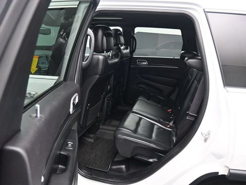 Used 2021 Jeep Grand Cherokee Limited AWD/4WD image 31