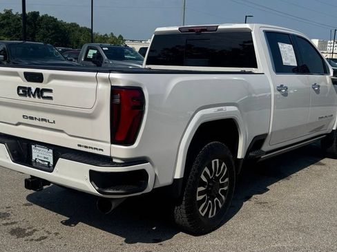 Used 2024 GMC Sierra 2500 Denali Ultimate w/ Max Trailering Package AWD/4WD image 3