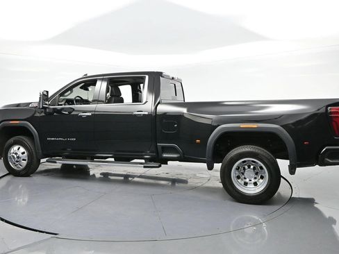 Used 2024 GMC Sierra 3500 Denali w/ Denali Reserve Package AWD/4WD image 2