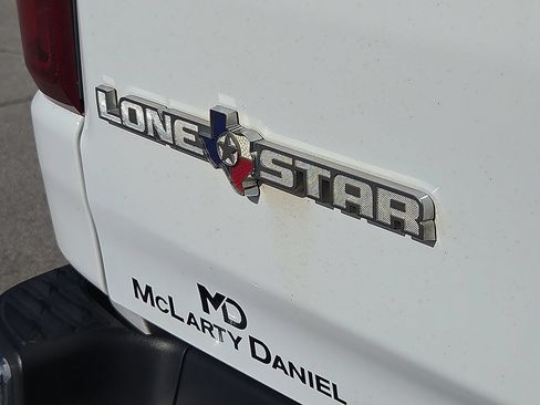 Used 2019 RAM 1500 Big Horn AWD/4WD image 8