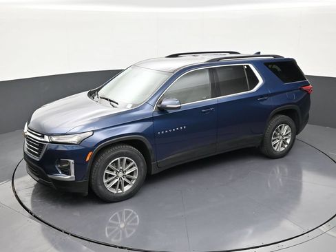 Used 2023 Chevrolet Traverse LT FWD image 12