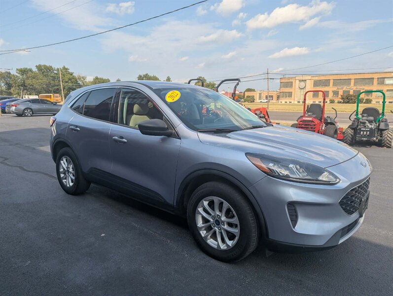 Used 2022 Ford Escape SE AWD/4WD image 7