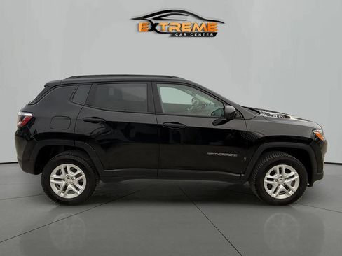Used 2018 Jeep Compass Sport w/ Cold Weather Group image 7