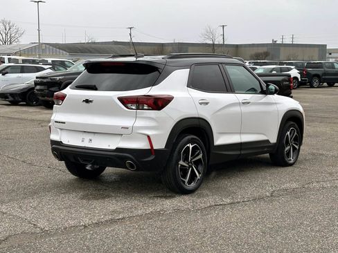 Certified 2023 Chevrolet TrailBlazer RS w/ Sun and Liftgate Package image 5